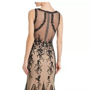 New used for an hour . 100% exclusive bloomingdales size 2!